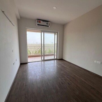 Room in 2.5 BHK Apartment at The Center Court Prime, Sector 88a – for Rent
