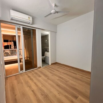 Room in 2 BHK Apartment at Signature Global City 92, Sector 92 – for Rent