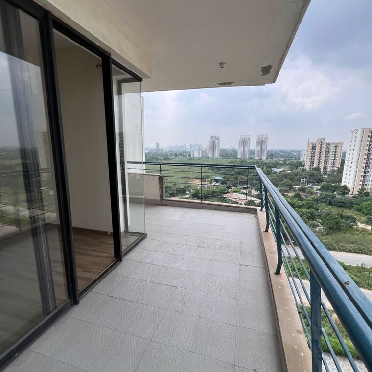 Balcony, godrej-oasis 2.5 Bedroom 1500 Sq.Ft. Apartment In Sector 88a Gurgaon 10060598