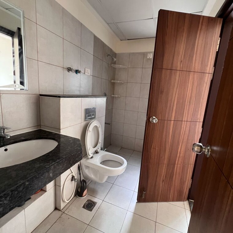 Bathroom, godrej-oasis 2.5 Bedroom 1500 Sq.Ft. Apartment In Sector 88a Gurgaon 10060598