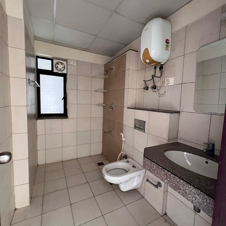 Bathroom, godrej-oasis 2.5 Bedroom 1500 Sq.Ft. Apartment In Sector 88a Gurgaon 10060598