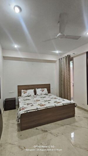 Bedroom in 2 BHK Builder Floor at Sector 57 – for Rent