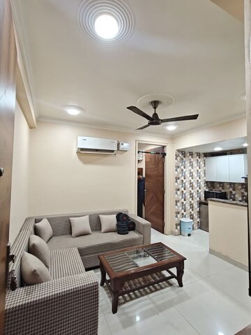 Living Room in 3 BHK Apartment at Sector 43 – for Rent
