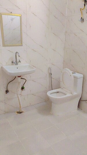 Bathroom in 2 BHK Builder Floor at RWA Residential Society Sector 46, Sector 46 – for Rent