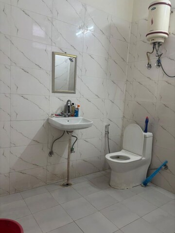 Bathroom in 2 BHK Builder Floor at RWA Residential Society Sector 46, Sector 46 – for Rent