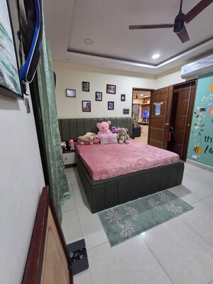 Bedroom in 3 BHK Apartment at Cybercity Rainbow Vistas Rock Gardens, Hi Tech City – for Rent