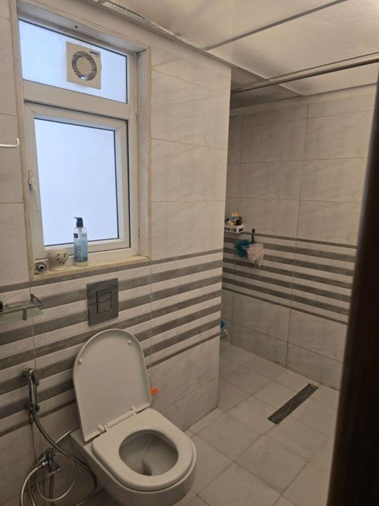 Bathroom, nahar-f-residences 4 Bedroom 3000 Sq.Ft. Penthouse In Balewadi Pune 10060656