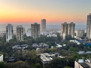 Room in 1 BHK Apartment at Chandak 34 Park Estate, Goregaon West – for Rent