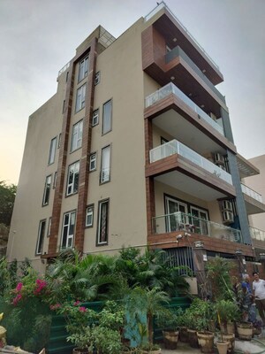 2 BHK Builder Floor – Exterior View View at Suncity Heights, Sector 54 - for Rent
