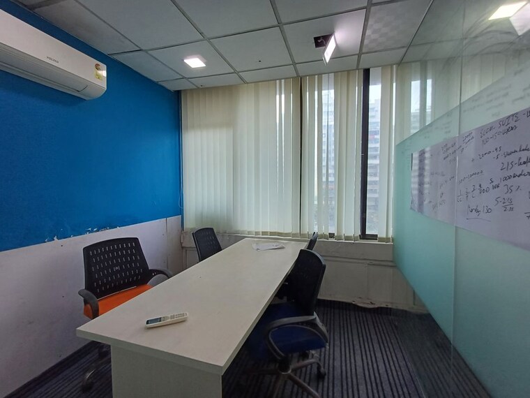 Team Area, netaji subhash place Commercial Office Space 650 Sq.Ft. In Netaji Subhash Place Delhi 10060729