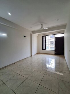 3 BHK + Pooja Room Builder Floor For Rent in Sector 38