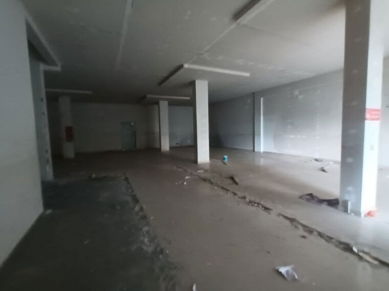 Room, kakkanad Commercial Showroom 1100 Sq.Ft. In Kakkanad Kochi 10060625