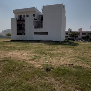  Plot For Sale in Sector 2 Wave City