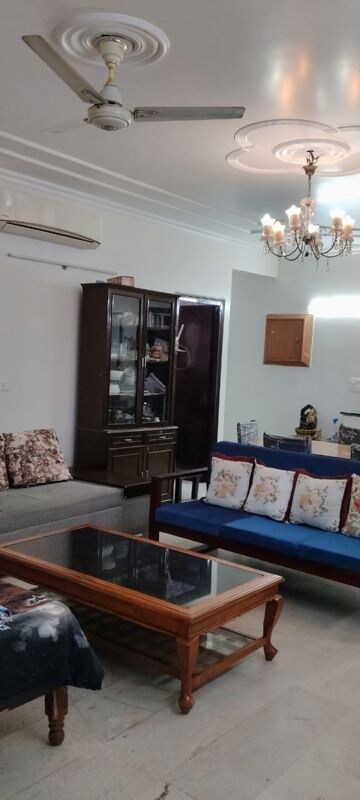 Living Room in 3.5 BHK Apartment at Sector 7 Dwarka – for Rent