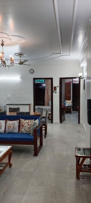 Living Room in 3.5 BHK Apartment at Sector 7 Dwarka – for Rent
