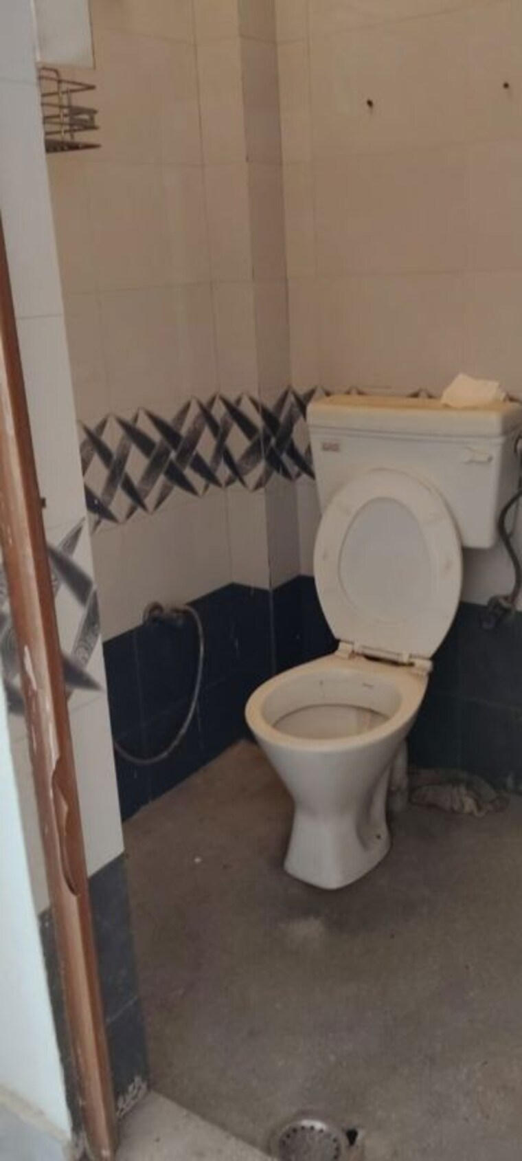 Bathroom, sector 7 dwarka 3.5 Bedroom 2000 Sq.Ft. Apartment In Sector 7 Dwarka Delhi 10060835