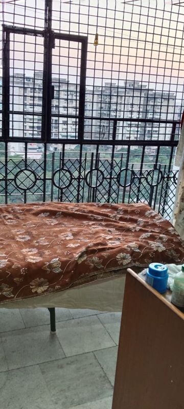 Bedroom in 3.5 BHK Apartment at Sector 7 Dwarka – for Rent