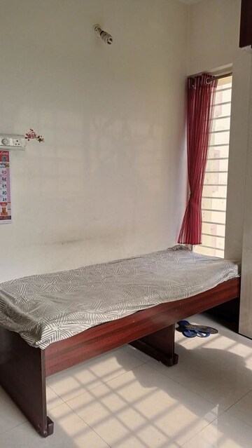 Bedroom in 2 BHK Apartment at Vyas Alankapurishree CHSL, Kothrud – for Rent