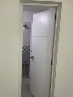 Washroom in 3 BHK Apartment at Jodhpur – for Rent