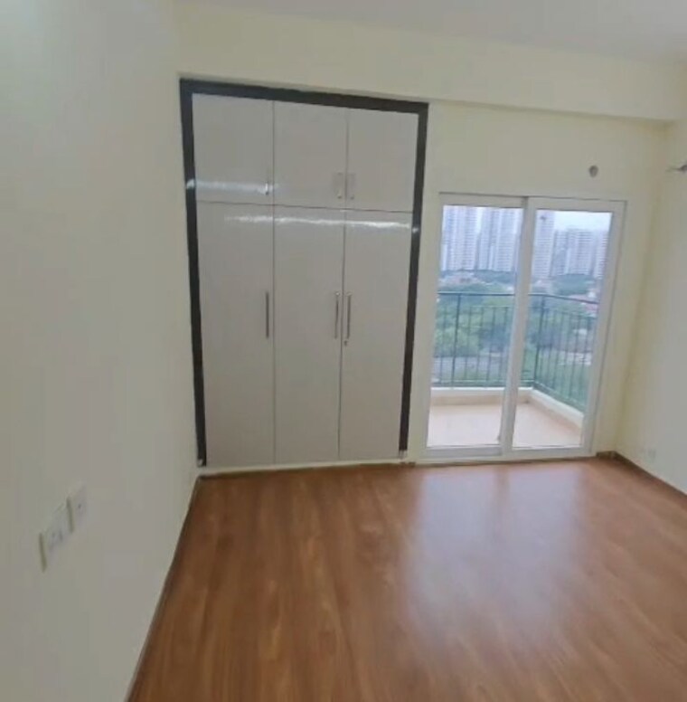 Room, amrapali-dream-valley 3 Bedroom 1050 Sq.Ft. Apartment In Tech Zone 4 Greater Noida Greater Noida 9894586