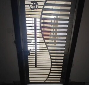 Staircase in 3 BHK Apartment at Amrapali Dream Valley, Tech Zone 4 Greater Noida – for Rent