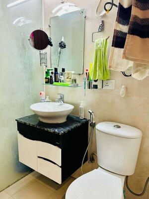 Team Area in 2 BHK Apartment at Apex Golf Avenue, Sector 1 Greater Noida – for Rent