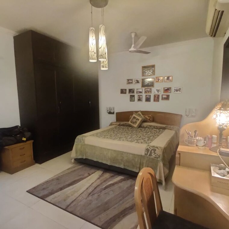 Living Room, jangpura 2 Bedroom 200 Sq.Yd. Apartment In Jangpura Delhi 10060898