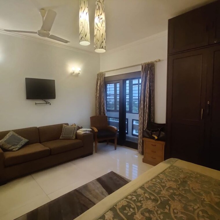 Bedroom, jangpura 2 Bedroom 200 Sq.Yd. Apartment In Jangpura Delhi 10060898
