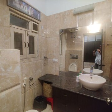 Attached Bathroom in 2 BHK Apartment at Jangpura – for Rent