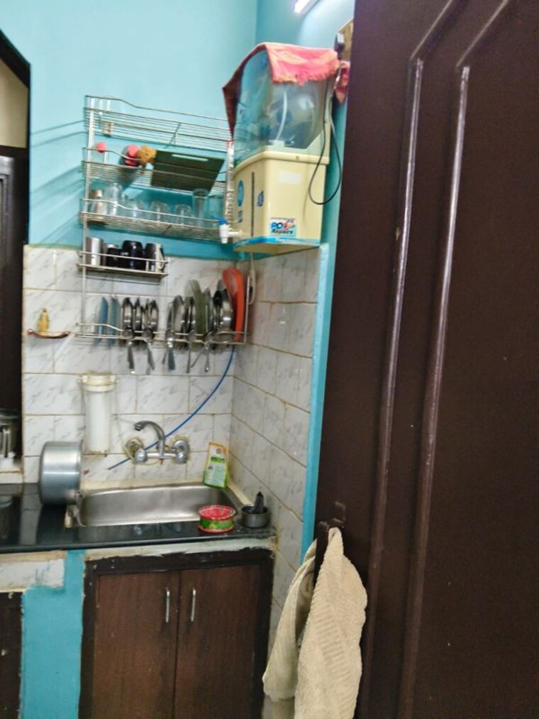 Kitchen, mehrauli 2 Bedroom 80 Sq.Yd. Builder Floor In Mehrauli Delhi 10060910