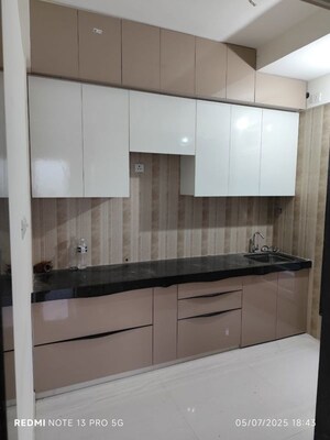 Kitchen in 1.5 BHK Apartment at Sheth Zuri, Laxmi Nagar – for Rent