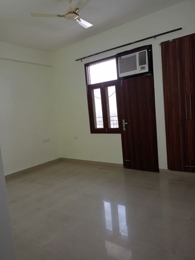 Room, prateek-wisteria 3 Bedroom 1735 Sq.Ft. Apartment In Sector 77 Noida 10061019