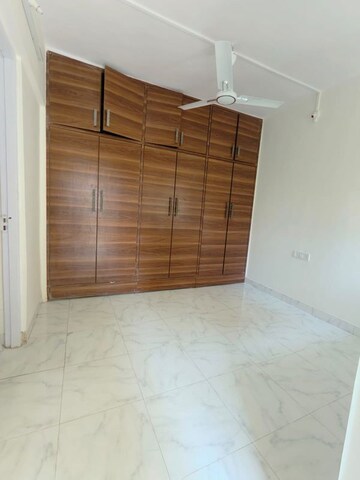 Room in 1 BHK Apartment at Tulshidham Complex, Thane West – for Rent