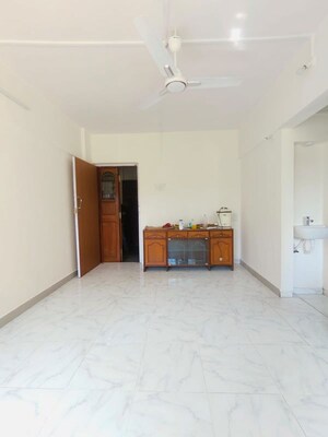 Room in 1 BHK Apartment at Tulshidham Complex, Thane West – for Rent