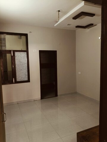 Room in 2 BHK Builder Floor at Dhakoli – for Rent