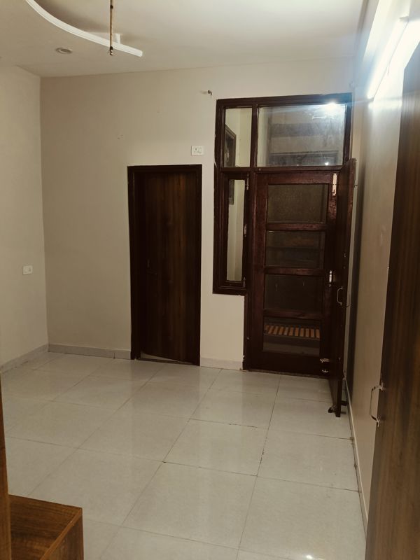 2 BHK Builder Floor For Rent in Dhakoli