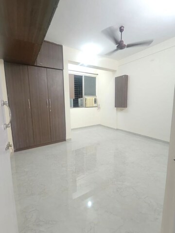 Room in 2 BHK Apartment at Valley Towers Annex, Manpada – for Rent