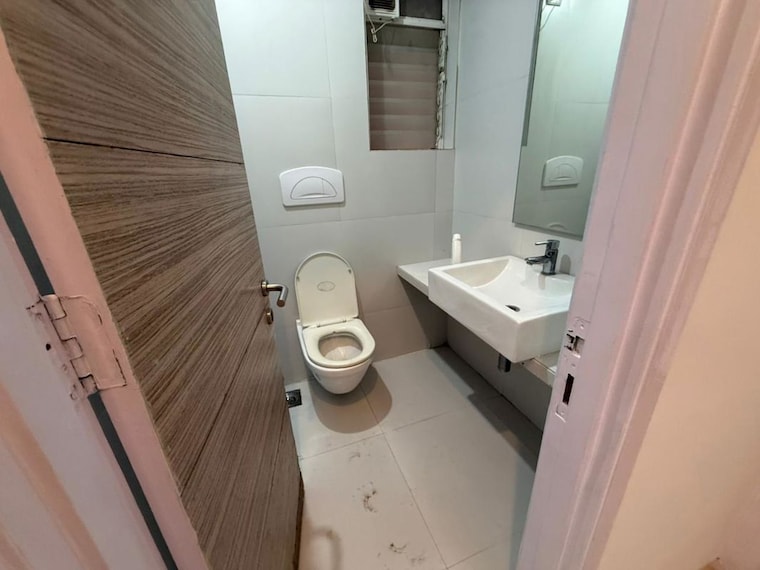 Bathroom, riddhi-gardens-chs 2 Bedroom 700 Sq.Ft. Apartment In Malad East Mumbai 10061060