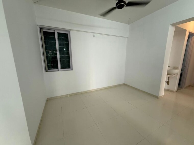 Room, riddhi-gardens-chs 2 Bedroom 700 Sq.Ft. Apartment In Malad East Mumbai 10061060
