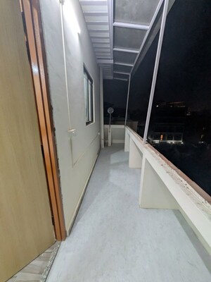 Balcony in 2 BHK Builder Floor at Sushant Lok 2, Sector 57 – for Rent