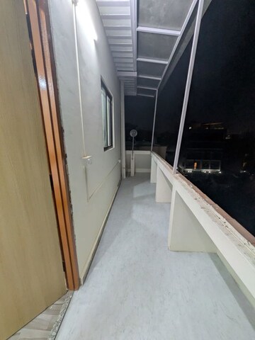 Balcony in 2 BHK Builder Floor at Sushant Lok 2, Sector 57 – for Rent