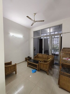 Living Room in 1.5 BHK Apartment at Amanora Future Towers, Hadapsar – for Rent