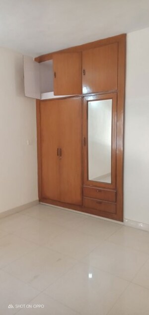 Room in 3 BHK Apartment at Vasant Kunj – for Sale