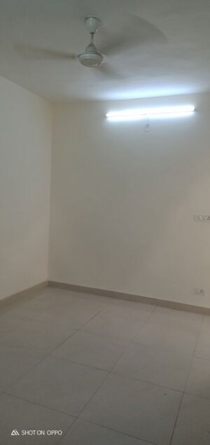 Room in 3 BHK Apartment at Vasant Kunj – for Sale