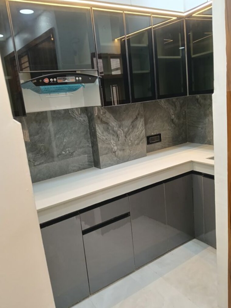 Kitchen, dwarka mor 1.5 Bedroom 40 Sq.Mt. Builder Floor In Dwarka Mor Delhi 10026475