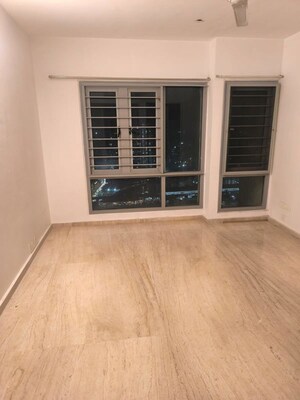 Room in 5 BHK Apartment at Wadhwa Imperial Heights, Goregaon West – for Rent