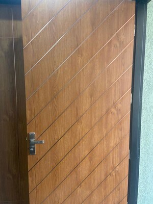 Balcony in 2 BHK Builder Floor at Aerocity – for Rent