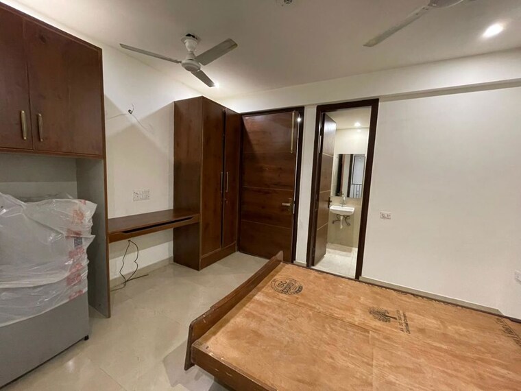 Room, chattarpur 1 RK 400 Sq.Ft. Builder Floor In Chattarpur Delhi 10061812