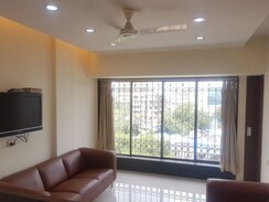 1 BHK + Pooja Room Apartment For Rent in Khar West