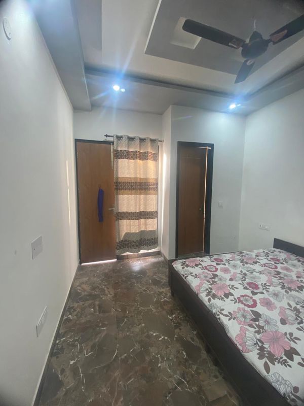 2 BHK Builder Floor For Rent in Aerocity